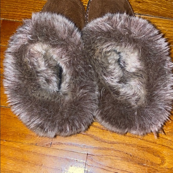 Slippers - Picture 2 of 3